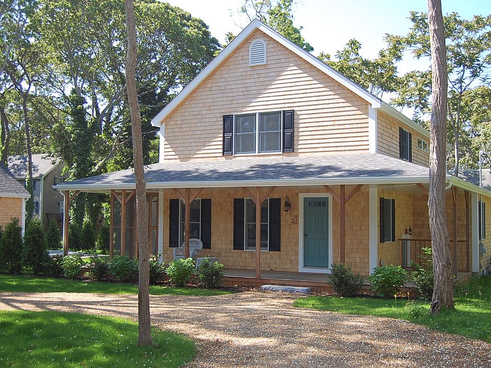 1st image of 7 Pitch Pine Lane