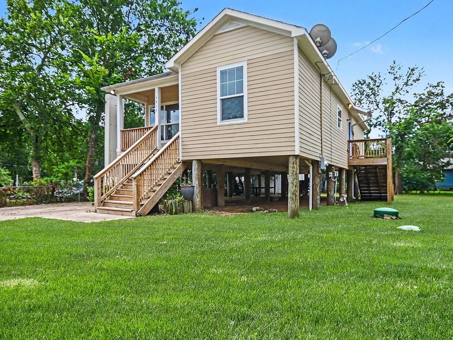 2 bed, 2.0 bath, 1316 sqft, $1,650 — Photo 2