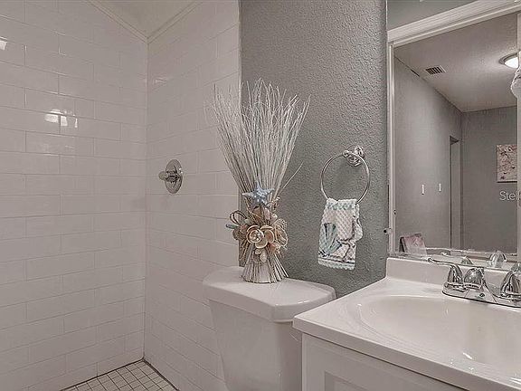 4th image of 2430 E 19th Ave #1