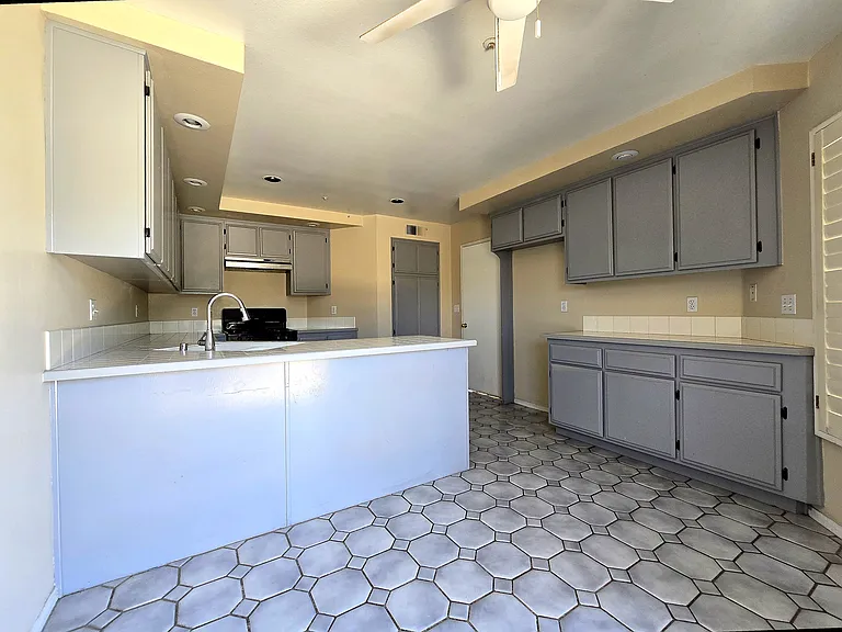 3203 Capri St #A — Photo 11
