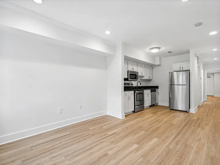 422 N St NW #A — Photo 8