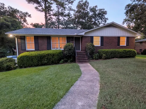 994 Oak Grove Rd, Birmingham, AL 35209