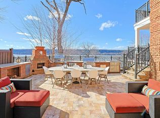 3061 Scenic Pl, Bronx, NY 10463