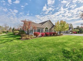 236 Sandover Dr, Aurora, OH 44202