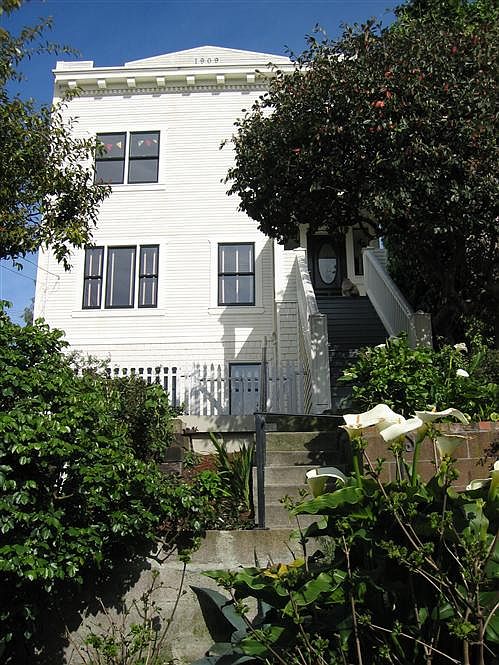 1st image of 1129 Carolina St #B