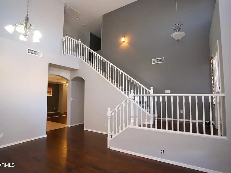 2840 S Miller Dr — Photo 11