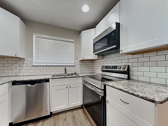 4th image of 6200 Nicole Ct