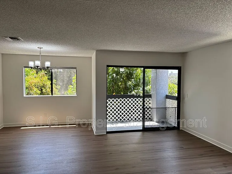 627 Orange Grove Ave #1 — Photo 3