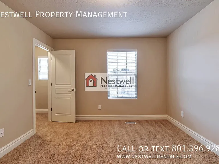 1360 E Foxmont Ln — Photo 14