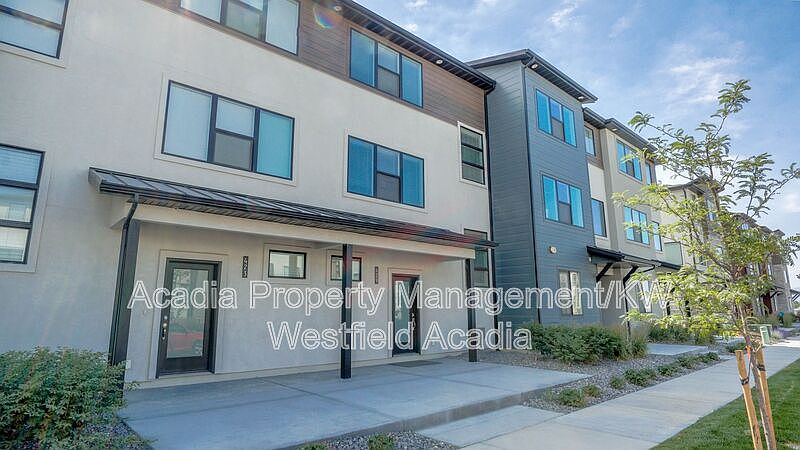 1st image of 429 S Willow Leaf Rd Unit 429