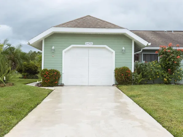 1421 SE Larkwood Circle, Port St Lucie, FL 34952