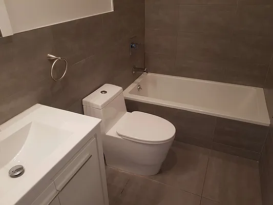 Rented by Makover Group Inc | media 27