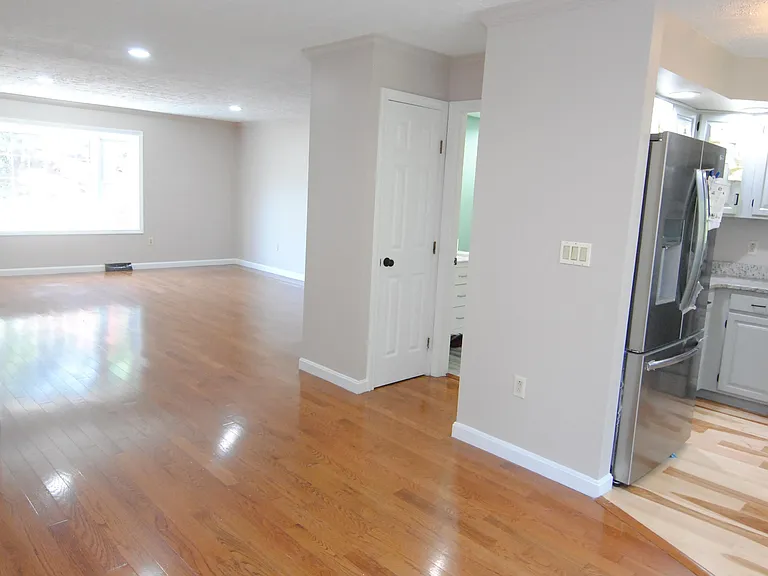 25 Cadogan Way — Photo 6