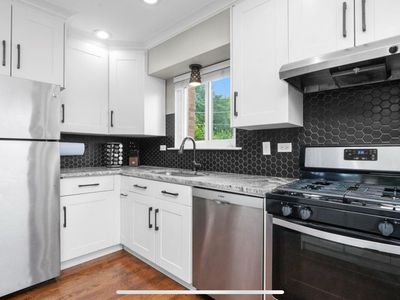 (Undisclosed Address), Roselle, IL, 60172