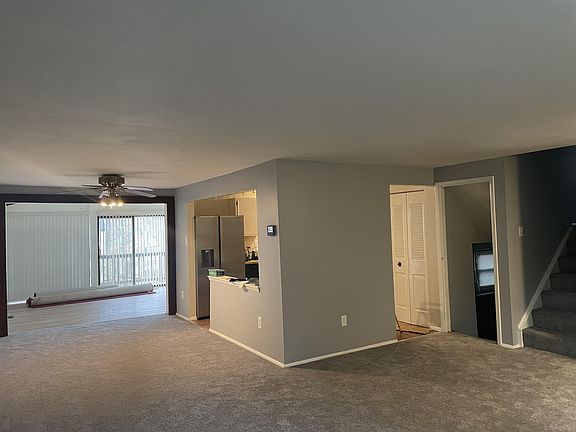 3rd image of 9639 Della Dr