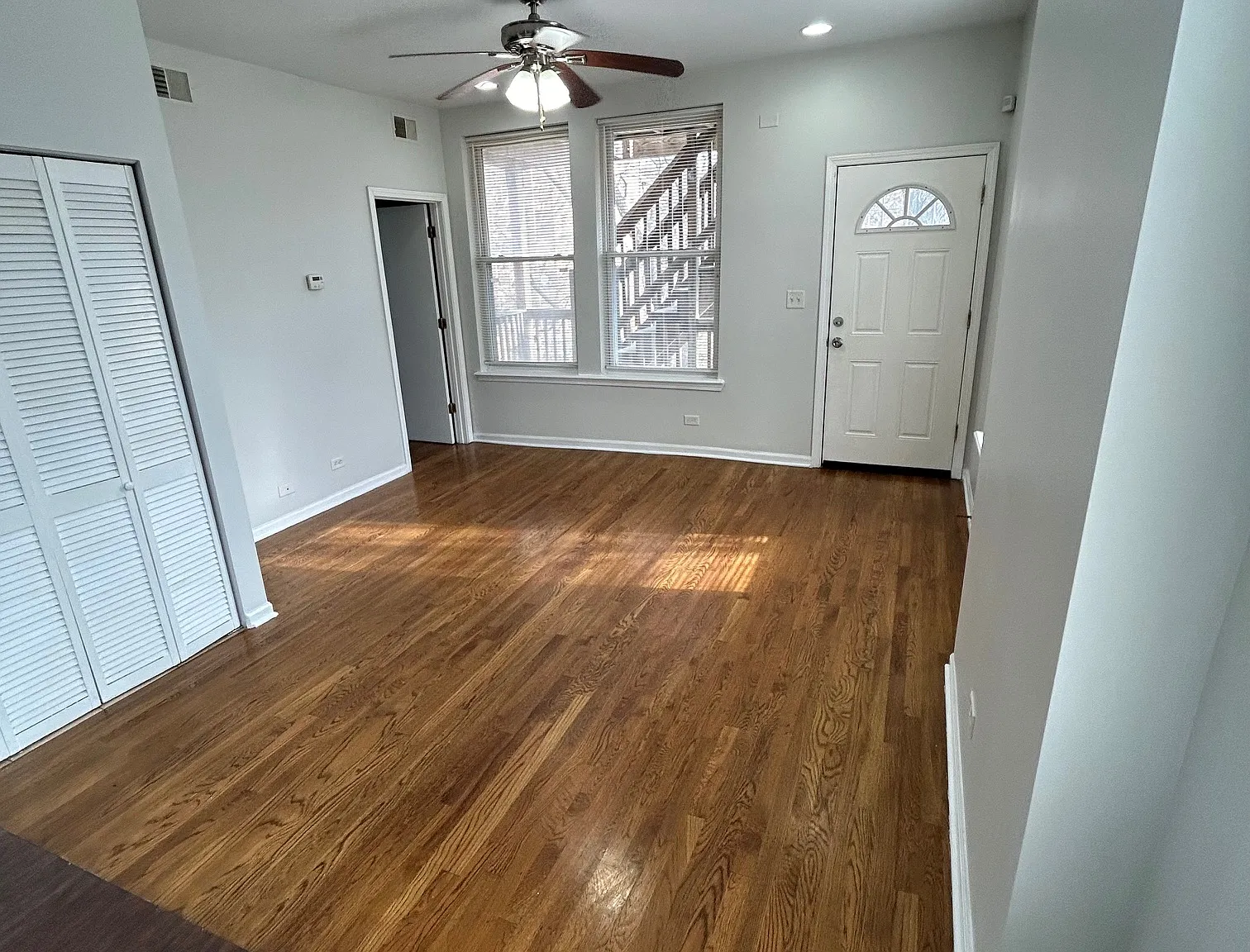 2 bed, 800 sqft, $1,500 — Photo 2