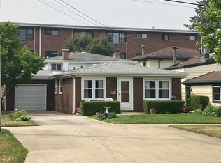 10127 Seymour Ave, Schiller Park, IL 60176