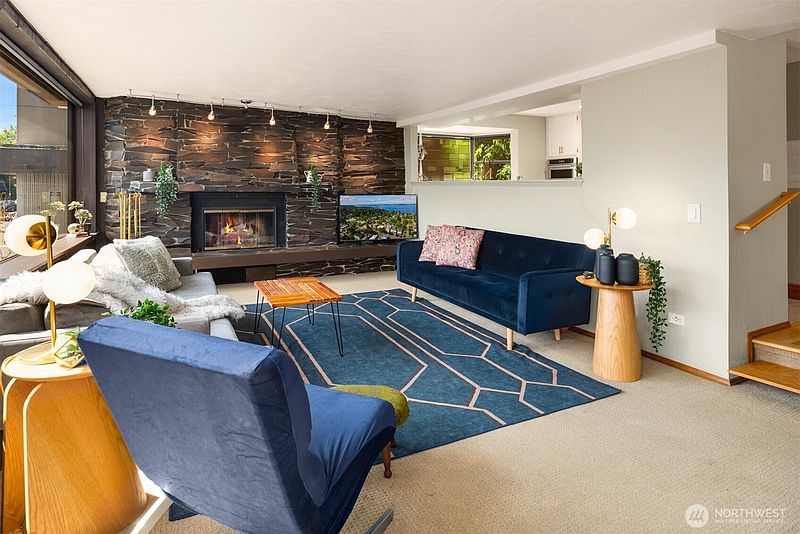 3rd image of 1627 California Avenue SW #2