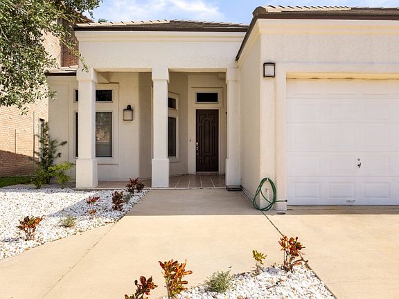 2nd image of 805 Colorado Ct