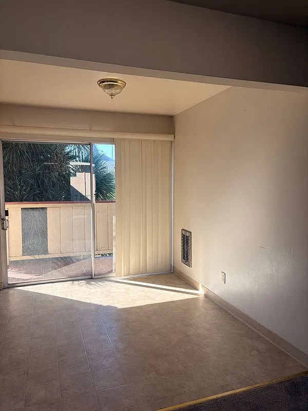 2 bed, 1.0 bath, 804 sqft, $3,150 — Photo 2