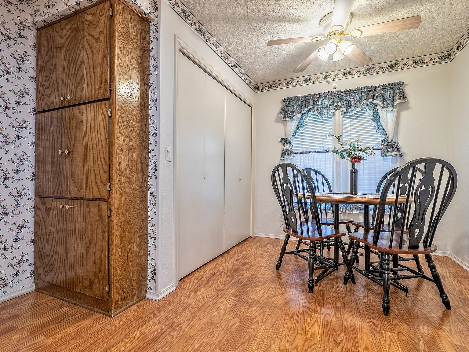 2 bed, 1.5 bath, 1120 sqft, $1,100 — Photo 4