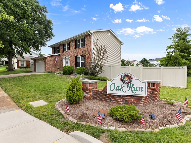701 Oak Run Ln — Photo 43