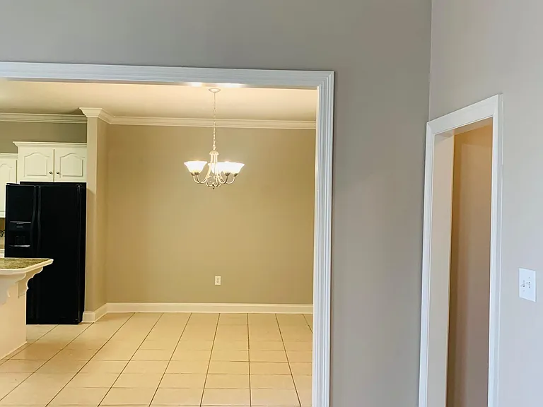 683 Fall Creek Dr — Photo 7