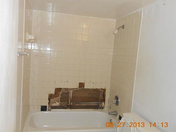 5th image of 101 NE 41st St #94F