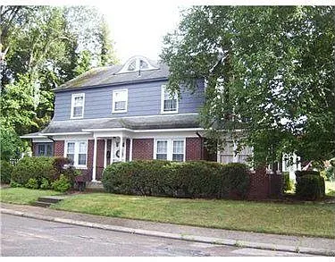 476 Pershing Dr photo 1
