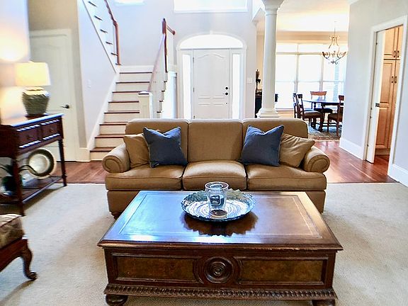 5th image of 1465 Knob Hill Cir