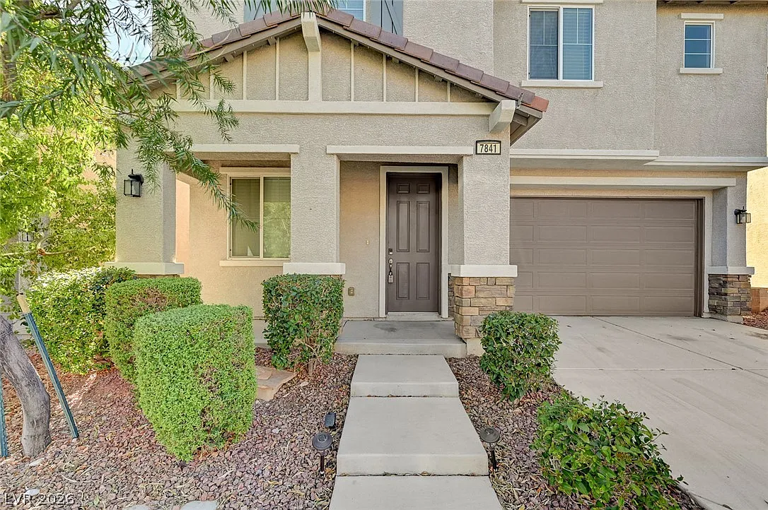 4 bed, 2.5 bath, 2075 sqft, $2,295 — Photo 1