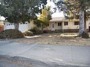 200 Duke Ct, Turlock, CA 95382