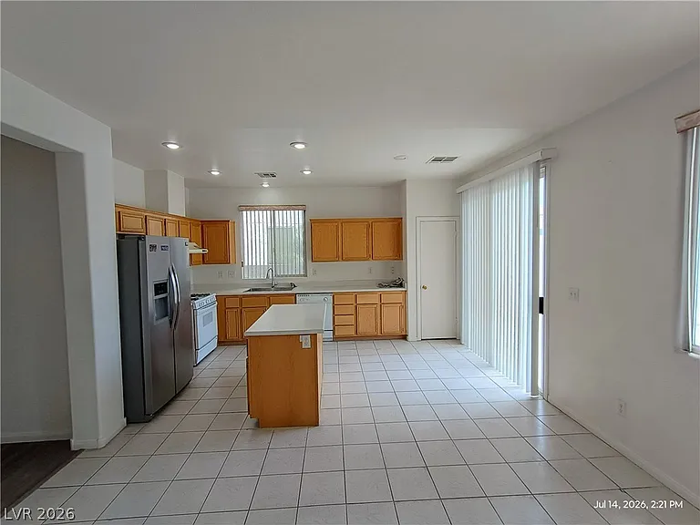 8525 Titania Ct — Photo 5
