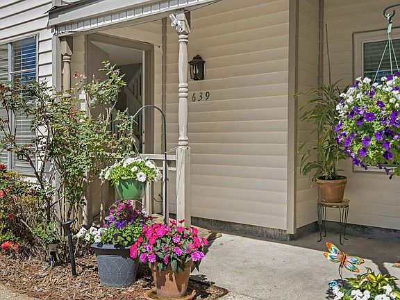 3rd image of 639 Cedarwood Dr #639