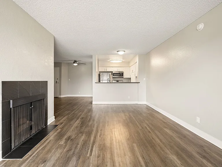 4250 Coldwater Canyon — Photo 11