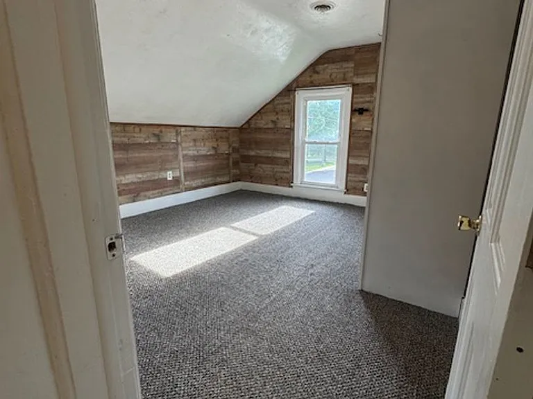 102 2nd Ave NW — Photo 12