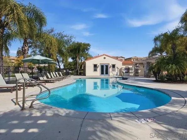 1132 Cherry Tree Ln, Vista, CA 92084