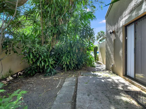 1061 NW 13th Street #4, Boca Raton, FL 33486