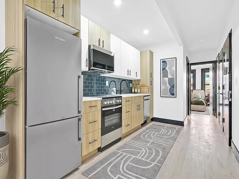 126 Wyckoff Ave #2L — Photo 2