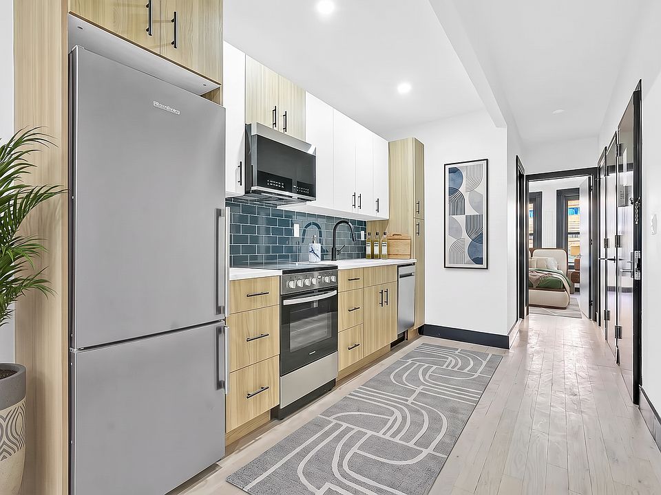 2nd image of 126 Wyckoff Ave APT 2L