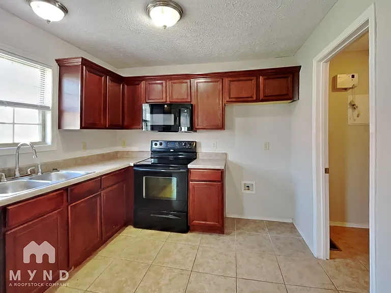 1241 S Rome Ave — Photo 9