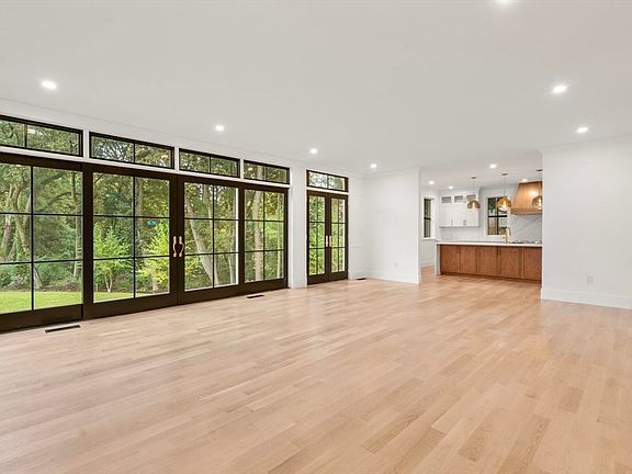 3rd image of 365 Worcester St