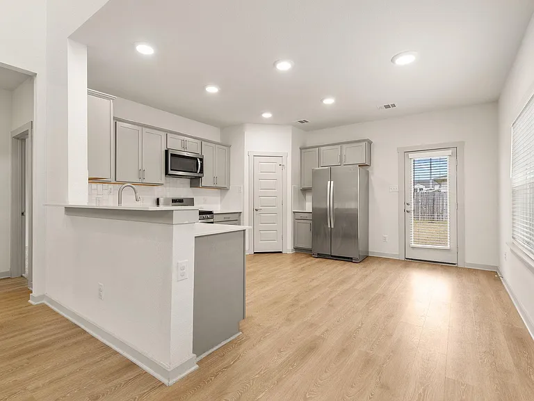 117 New Hampton Way — Photo 8