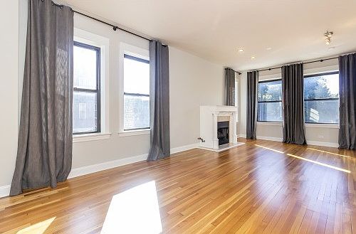4th image of 3534 W Wrightwood Ave #2E
