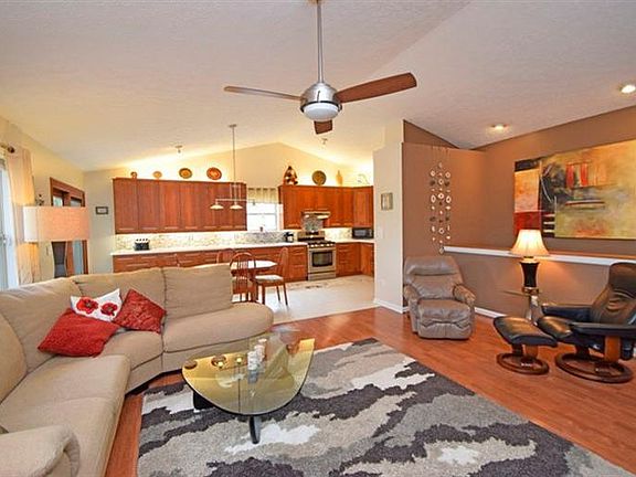 3rd image of 666 E Lake Ln