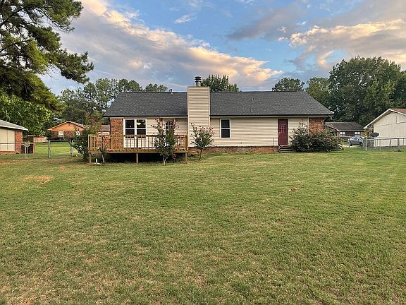 4th image of 1114 Mitzi Ln
