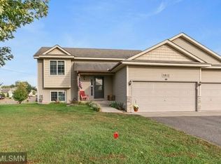 1812 Lincoln St, Cambridge, MN 55008