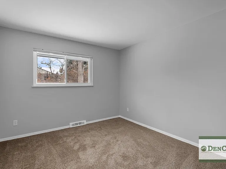 3045 Carter Cir — Photo 15