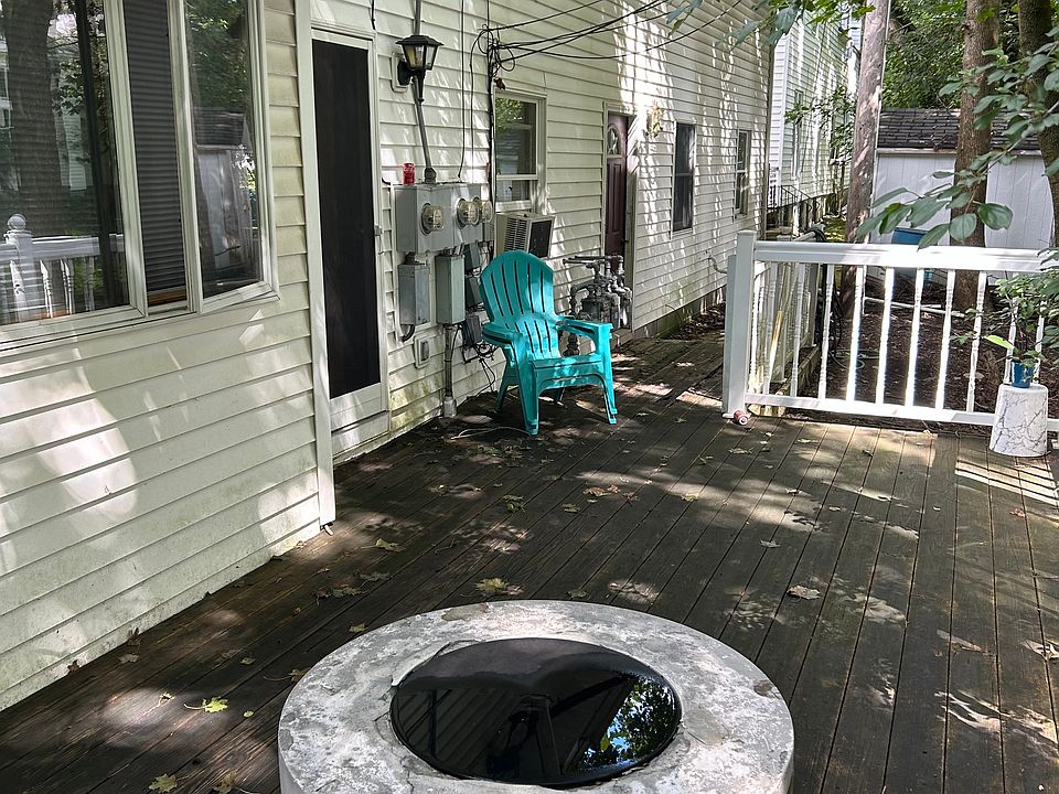 1st image of 779 Main St