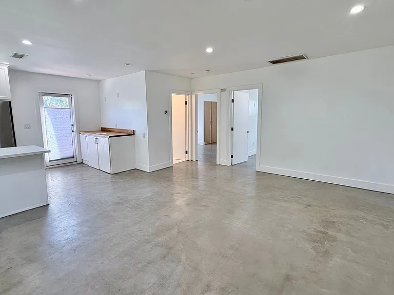 4232 Verdugo Rd — Photo 2